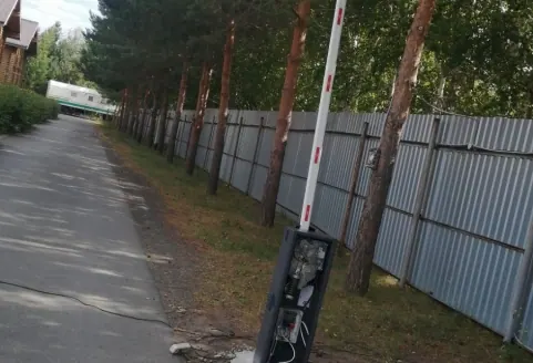 Установка шлагбаумов BFT в загородный клуб